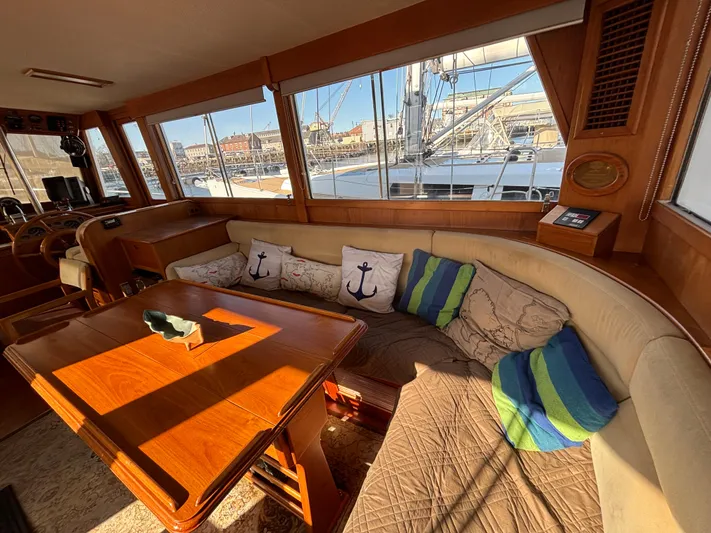 Blue Moon Yacht Photos Pics 