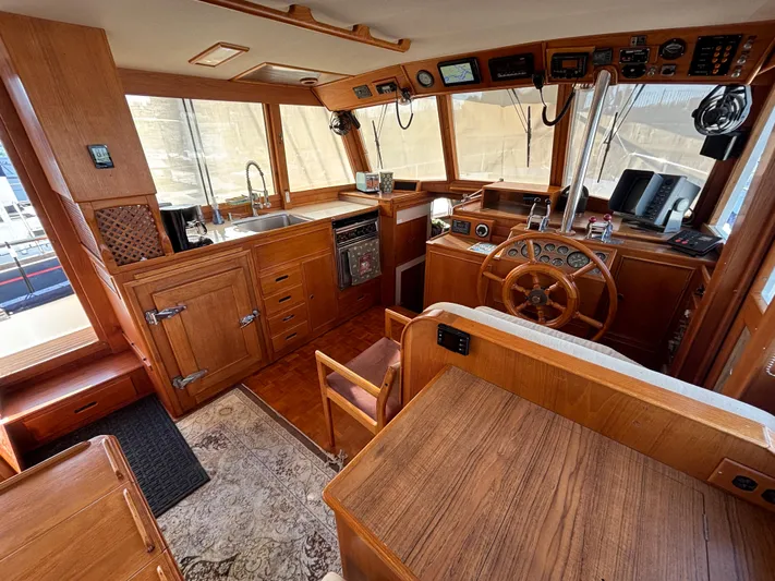 Blue Moon Yacht Photos Pics 