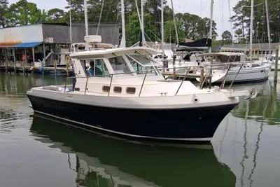 Albin 28 Tournament Express Flush Deck
