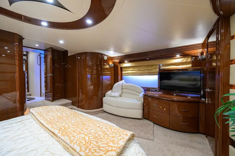 Vol Aboard Yacht Photos Pics Luxurious interior of 2005 Marquis 65 MY yacht with elegant furnishings and modern amenities.