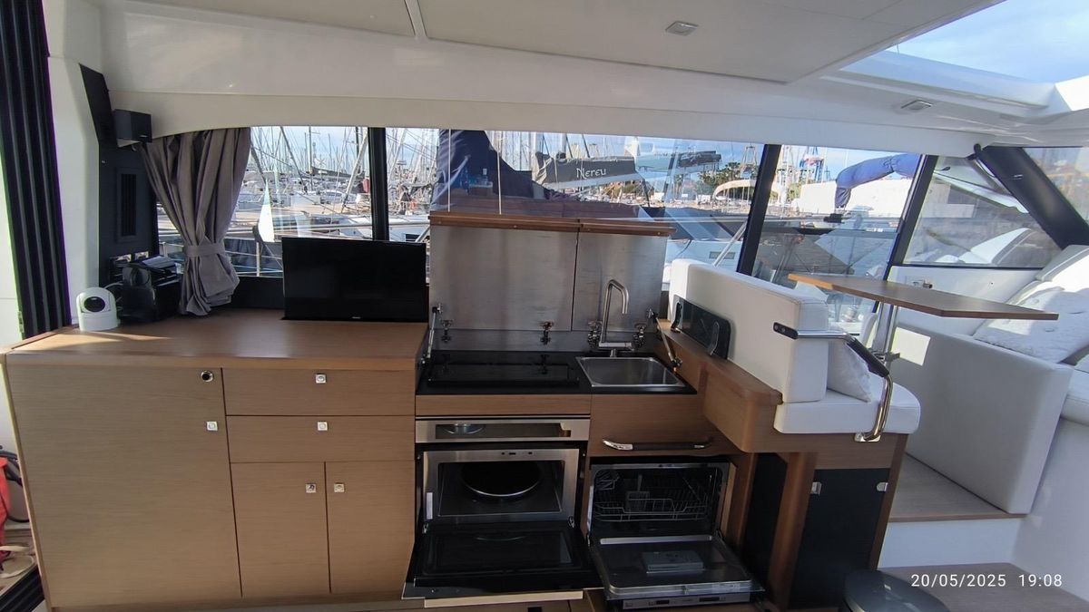 2017 Jeanneau 45 