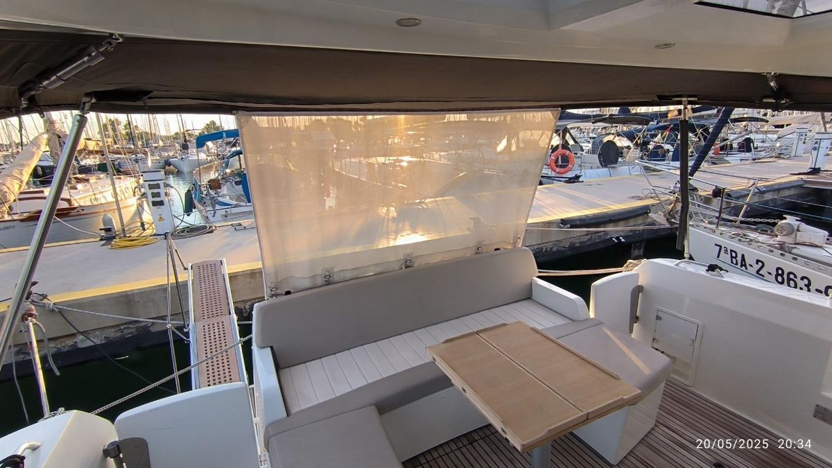 2017 Jeanneau 45 