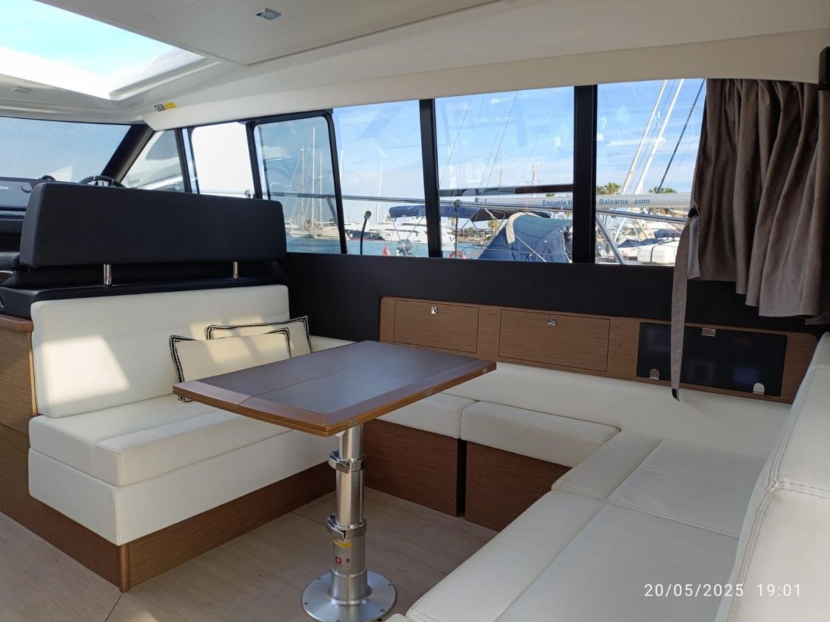 2017 Jeanneau 45 