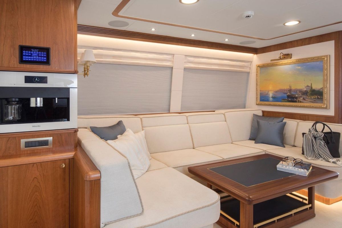 2017 Van der Valk 76 