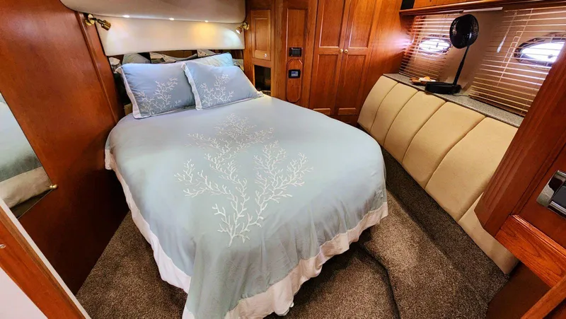 Knot Again Yacht Photos Pics 