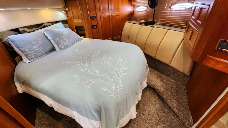 Knot Again Yacht Photos Pics 