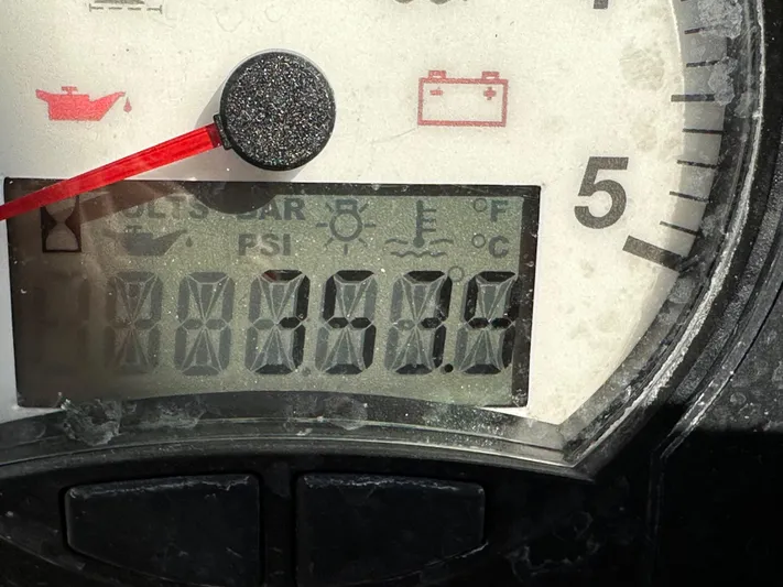 Shamrock Yacht Photos Pics Close-up of a Beneteau Oceanis 40 gauge displaying 105.6 hours.