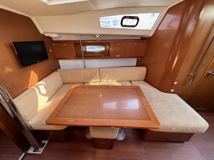 Shamrock Yacht Photos Pics 