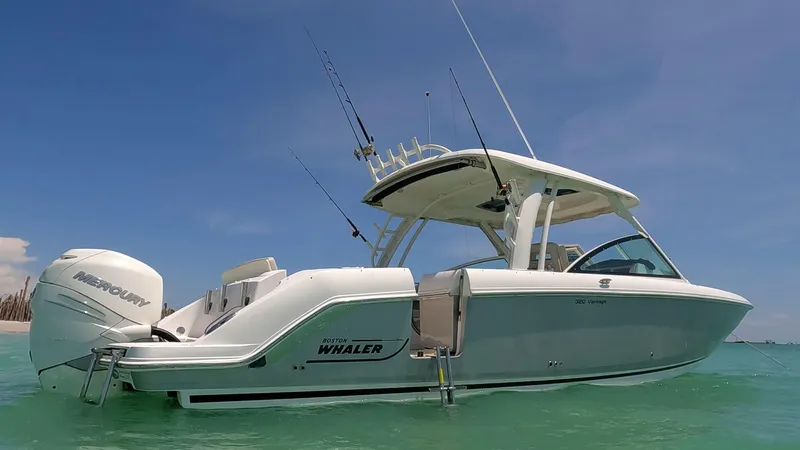 Boston Whaler 320 Vantage Twin 350 Merc Joystick Yacht Photos Pics 