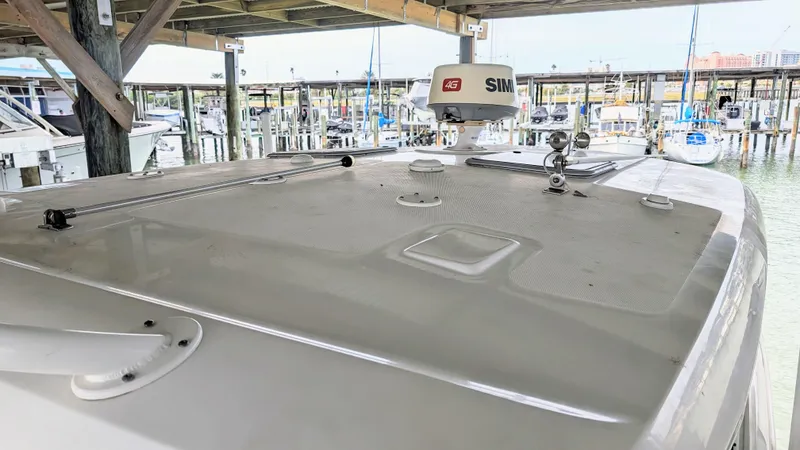 Boston Whaler 320 Vantage Twin 350 Merc Joystick Yacht Photos Pics 