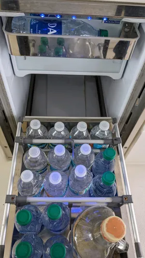 Boston Whaler 320 Vantage Twin 350 Merc Joystick Yacht Photos Pics 