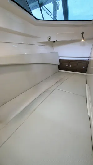 Boston Whaler 320 Vantage Twin 350 Merc Joystick Yacht Photos Pics 