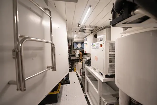 Ryen - Sl106/637 Yacht Photos Pics Engine room of 2017 Sanlorenzo SL106 yacht, featuring modern equipment and clean design.