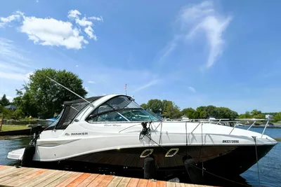Rinker 310 Fiesta Vee