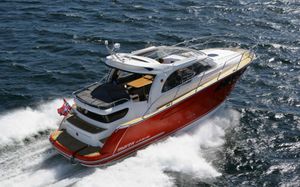 2022 Marex 320 Aft Cabin Cruiser