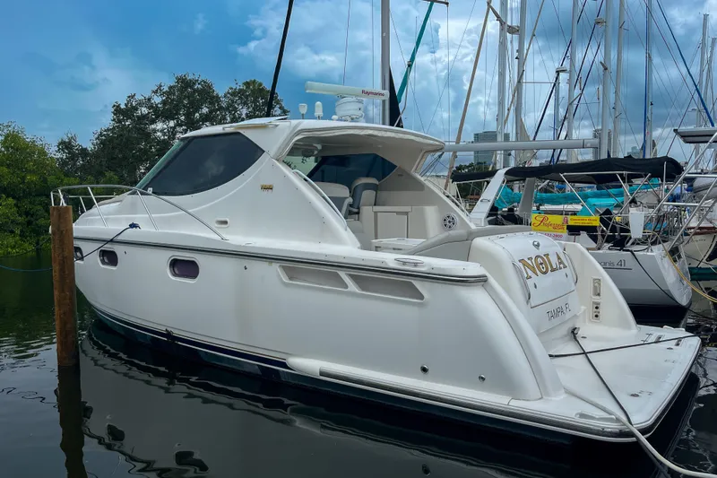  Yacht Photos Pics 2007 Tiara 3900 Sovran yacht docked at marina, featuring sleek white design.