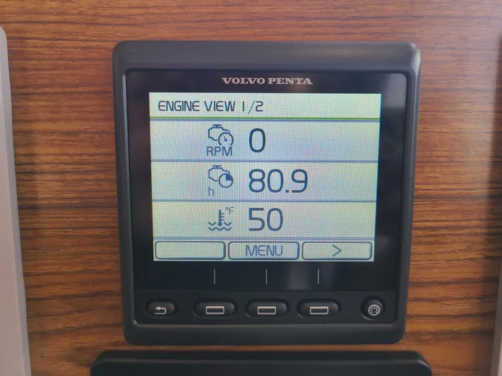  Yacht Photos Pics Volvo Penta engine display on 2023 Cutwater C-30 Sedan NW Edition boat.