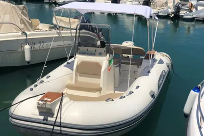 2022 Capelli new tempest 570
