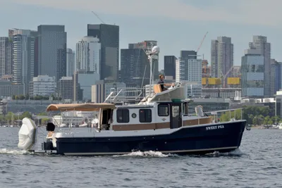 Ranger Tugs R-31 CB