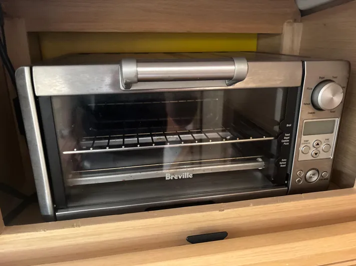 Statira Yacht Photos Pics Breville toaster oven inside a Jeanneau Sun Odyssey 389 yacht, 2017 model.