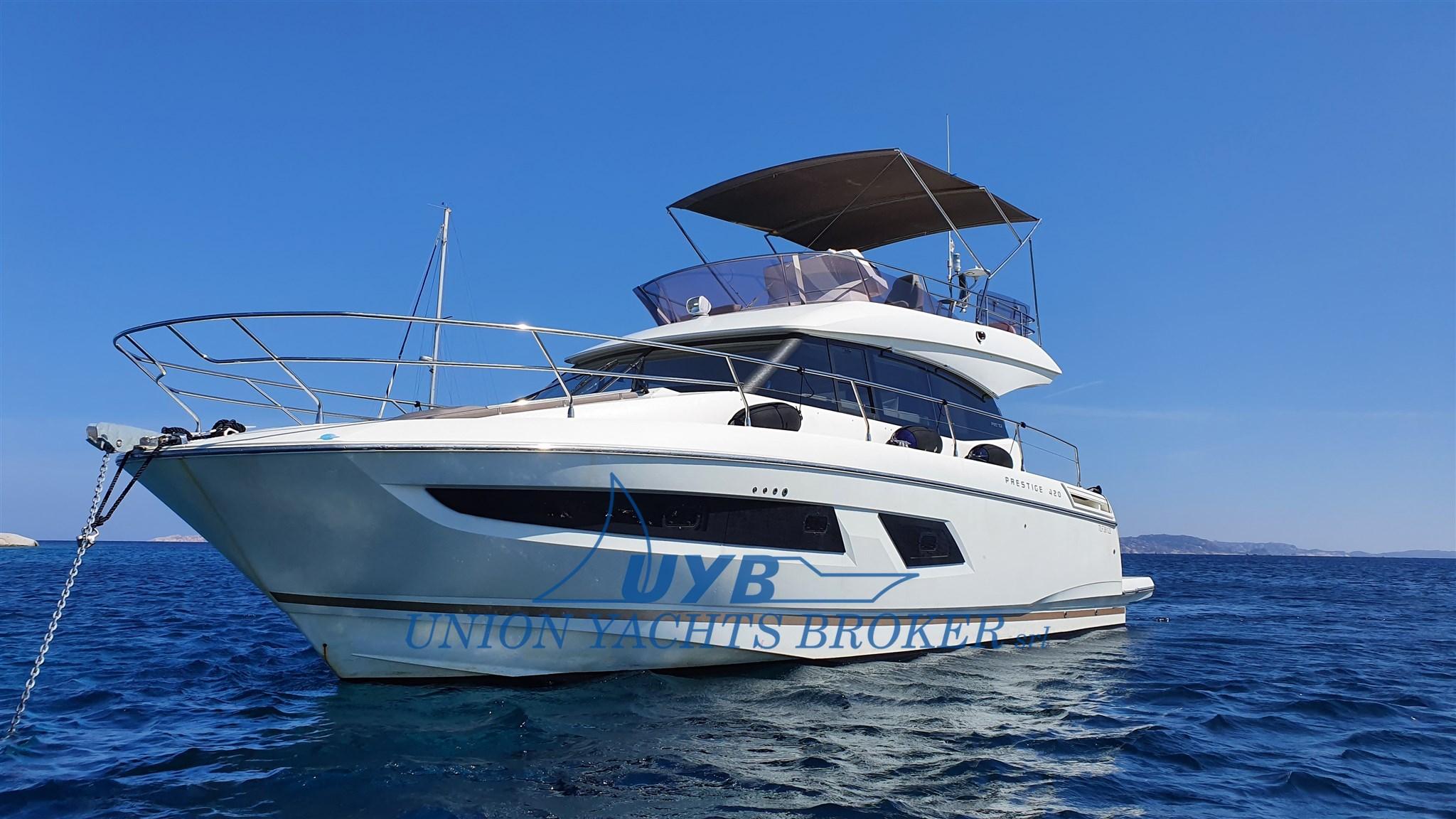 Prestige 420 Flybridge Line 11m 2016, Flybridge Boote Lecco Boot24