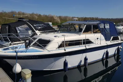 1982 Fairline Mirage 29 Aft Cabin