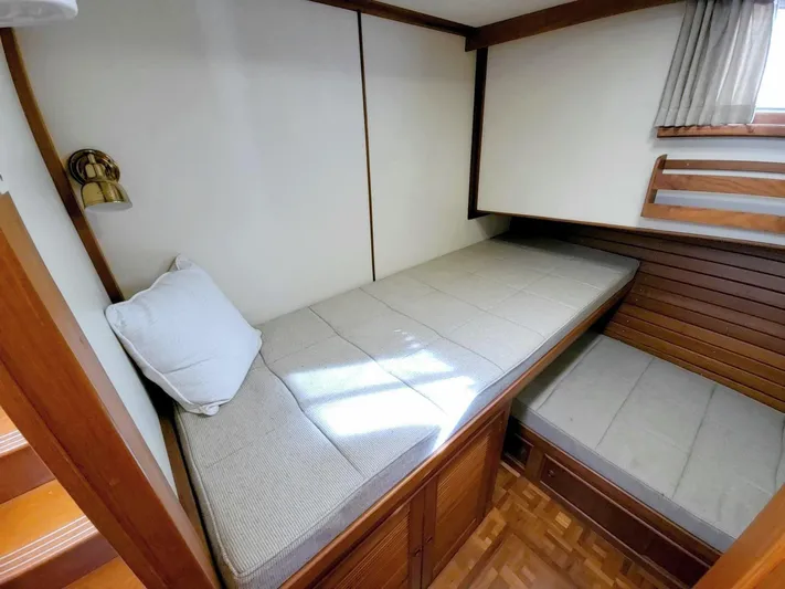 Magic Yacht Photos Pics 