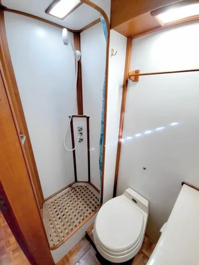 Magic Yacht Photos Pics 