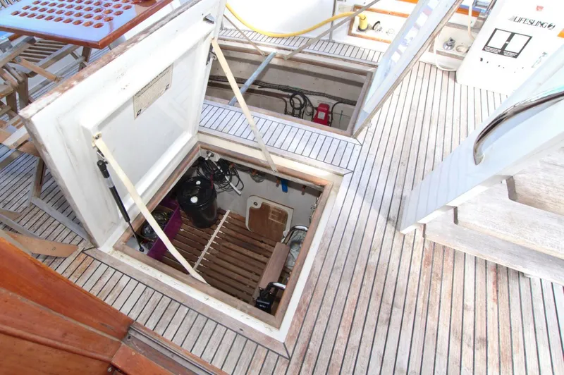 Magic Yacht Photos Pics 