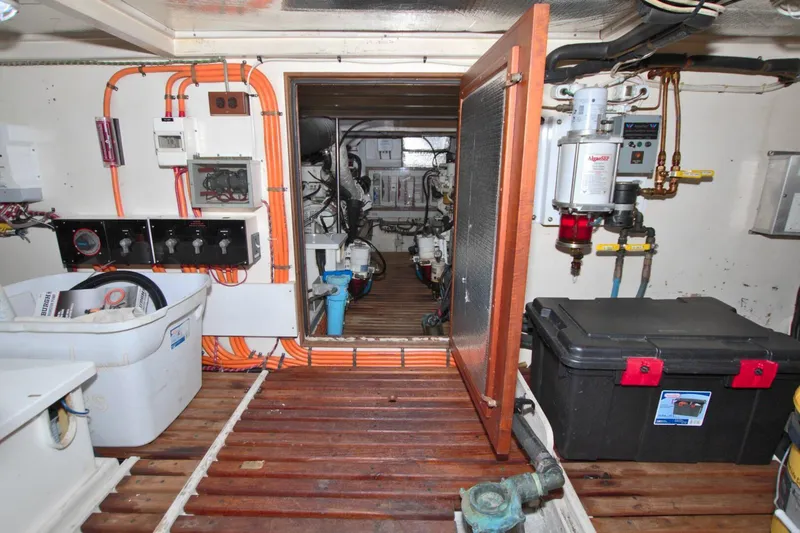 Magic Yacht Photos Pics 