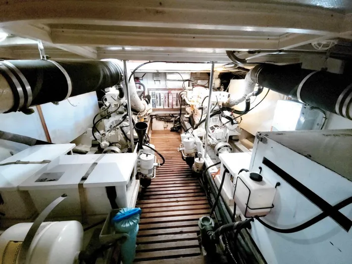 Magic Yacht Photos Pics 