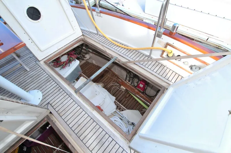 Magic Yacht Photos Pics 