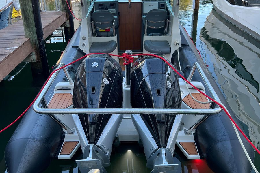 2007 Protector 28 Targa