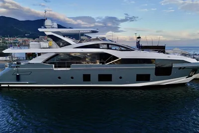 Azimut Grande 27 METRI