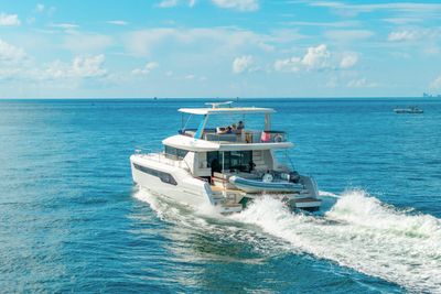 Yacht