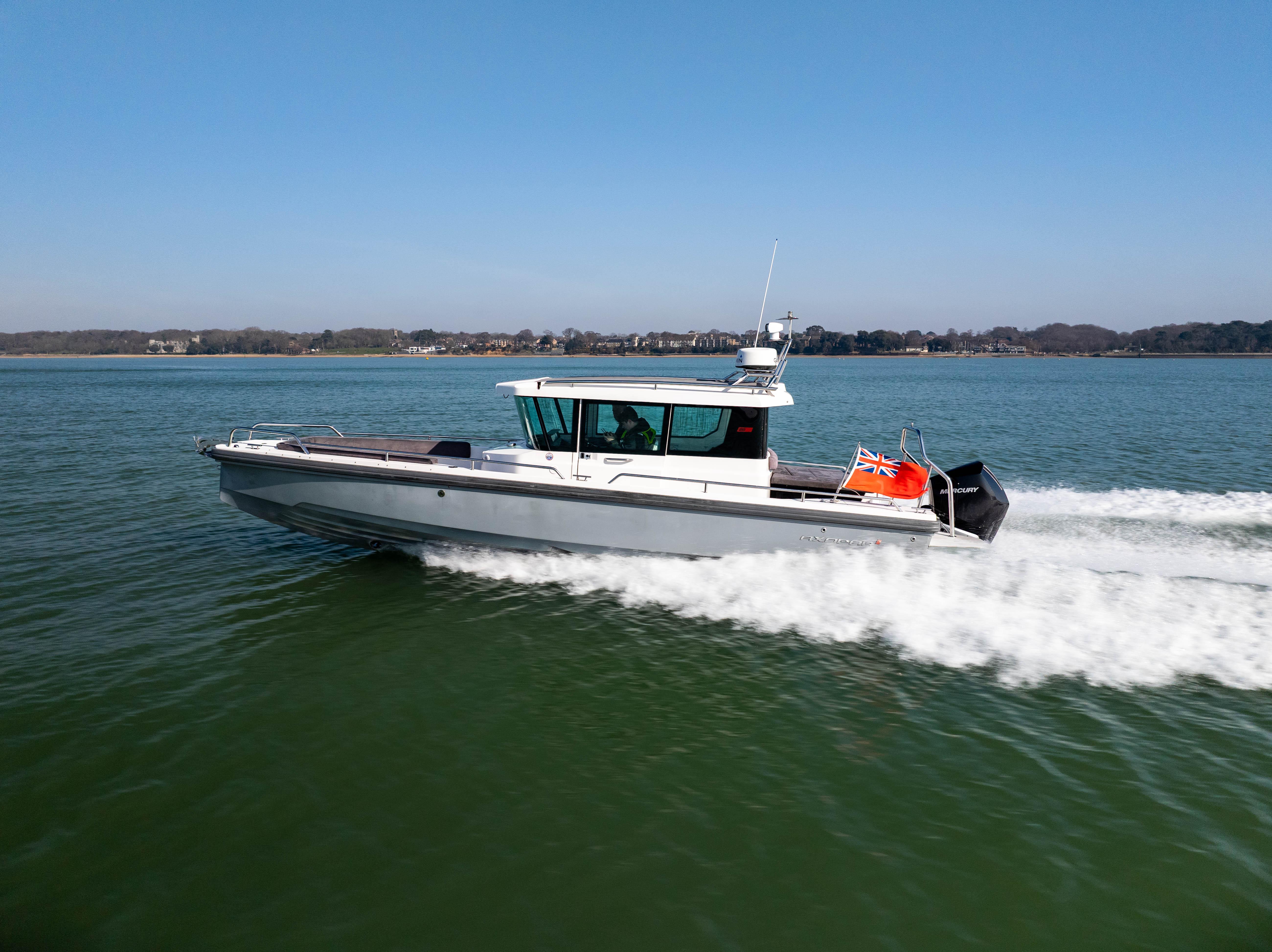 2020 Axopar 28 Cabin