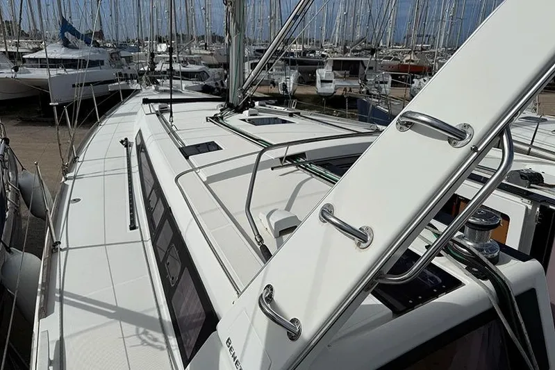  Yacht Photos Pics Beneteau Oceanis 48 2015