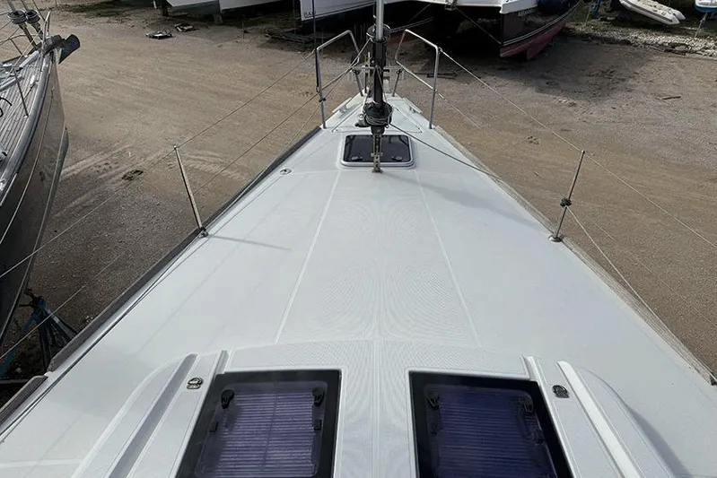  Yacht Photos Pics Beneteau Oceanis 48 2015
