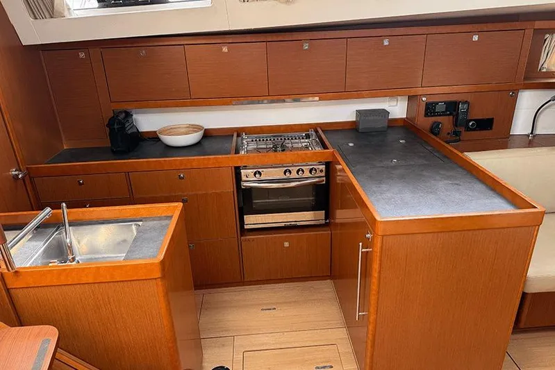  Yacht Photos Pics Beneteau Oceanis 48 2015