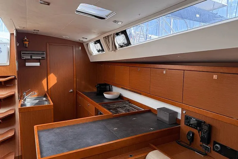  Yacht Photos Pics Beneteau Oceanis 48 2015