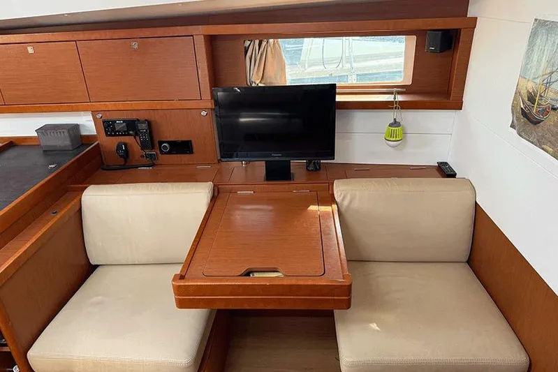  Yacht Photos Pics Beneteau Oceanis 48 2015