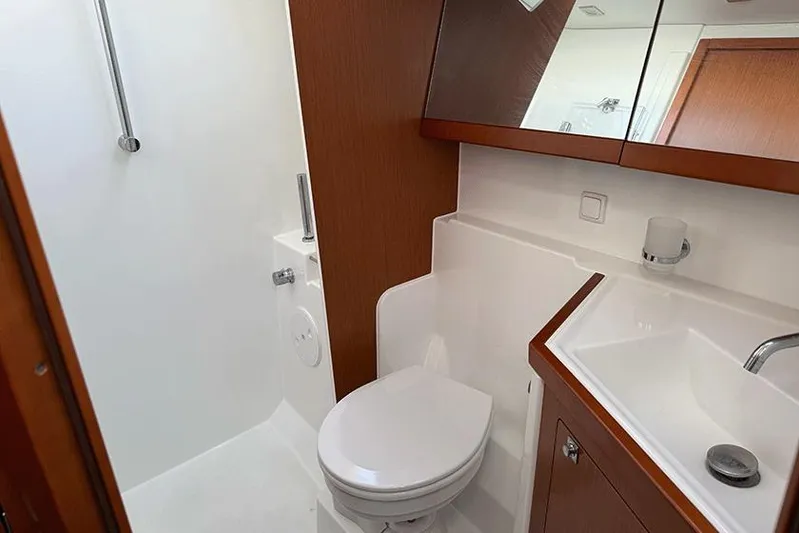  Yacht Photos Pics Beneteau Oceanis 48 2015