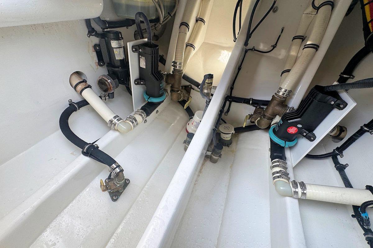 2016 Nor-Tech 340 Sport Center Console boat plumbing and wiring system.
