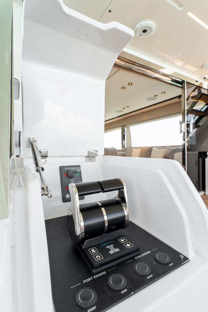2023 Ferretti Yachts 78 