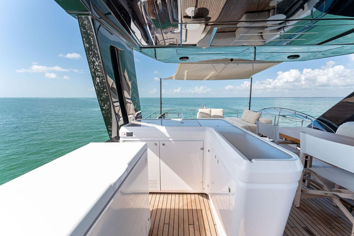 2023 Ferretti Yachts 78 