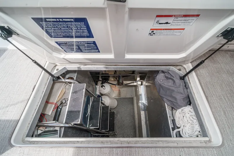 Aloha Yacht Photos Pics 