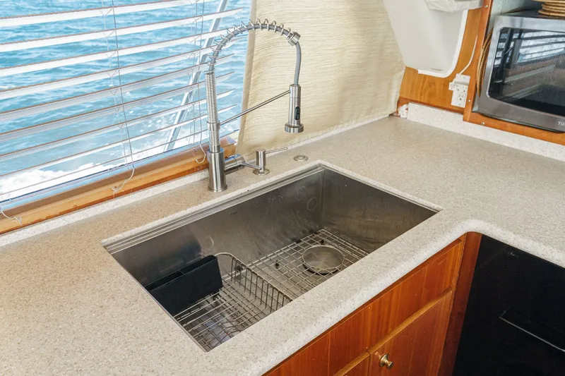 Aloha Yacht Photos Pics 