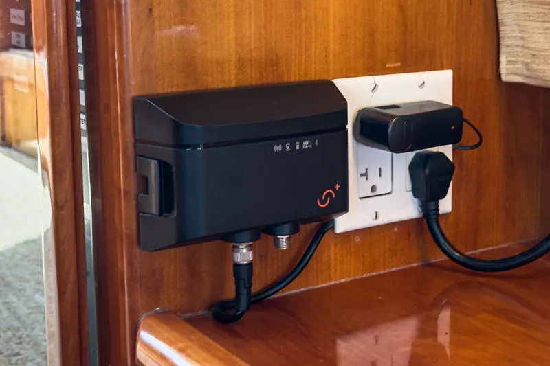 Aloha Yacht Photos Pics 