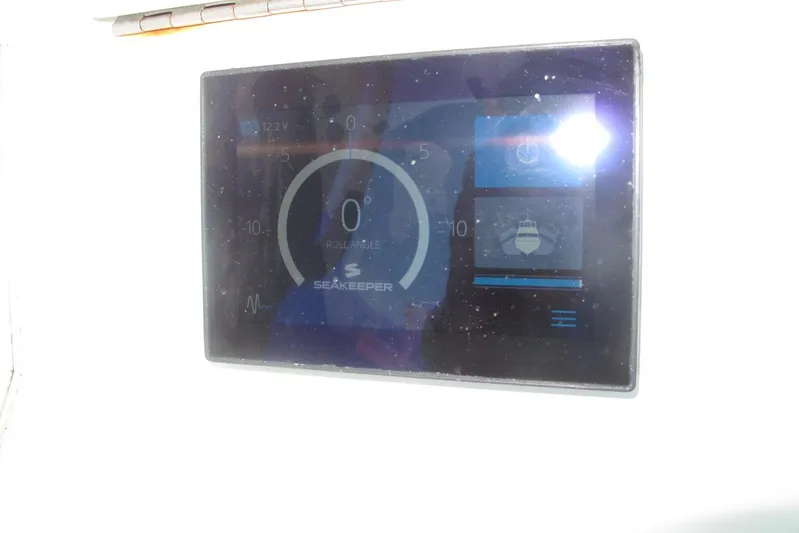  Yacht Photos Pics Display screen of 2024 SeaVee 370z showing Seakeeper roll angle at zero degrees.