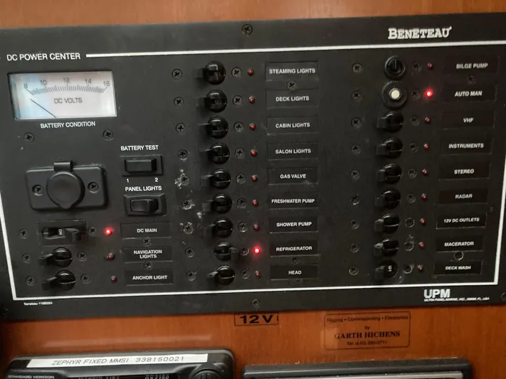 Zephyr Yacht Photos Pics 